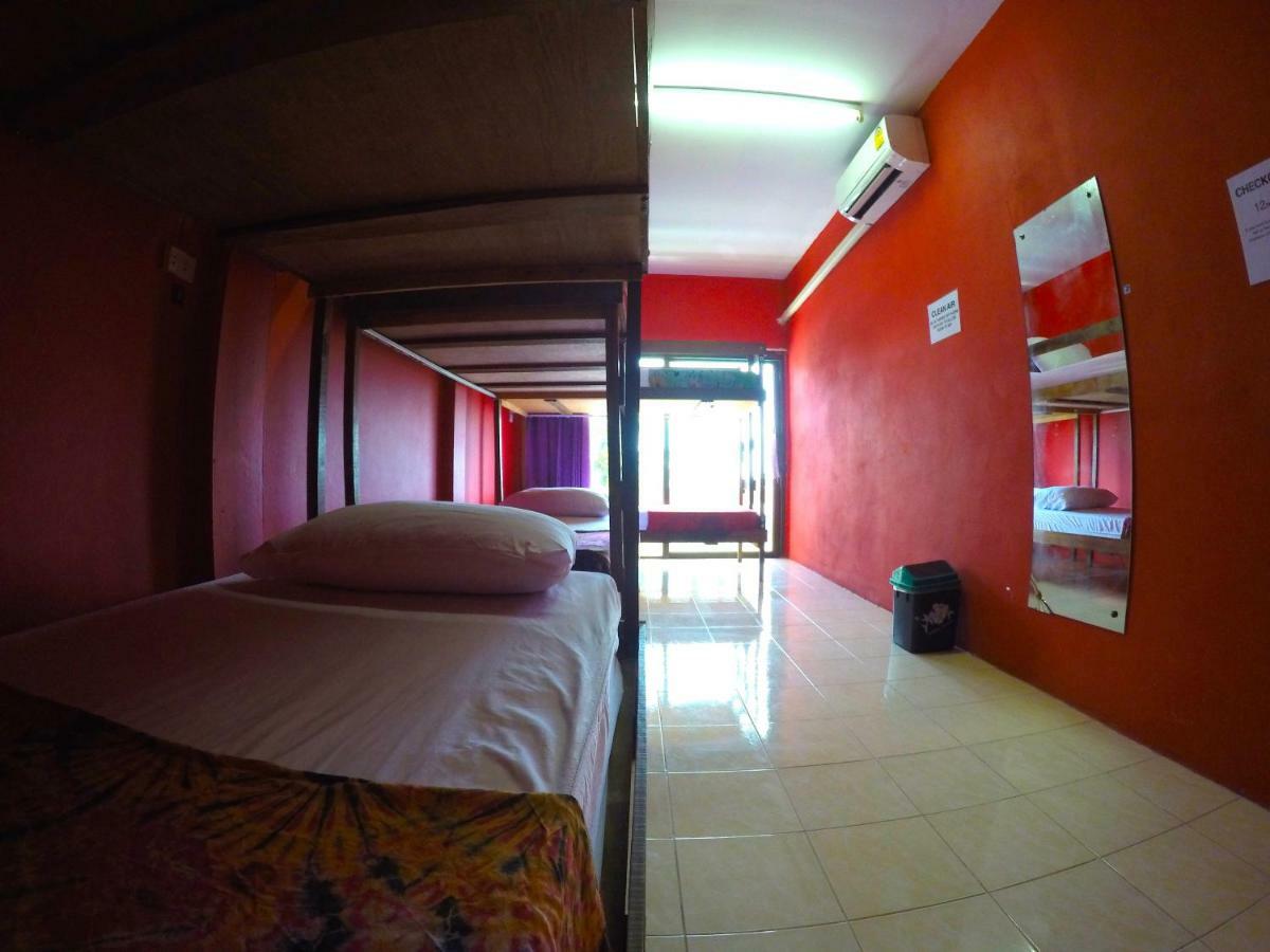 Baan Tai Backpackers Hostel Phangang-sziget Kültér fotó